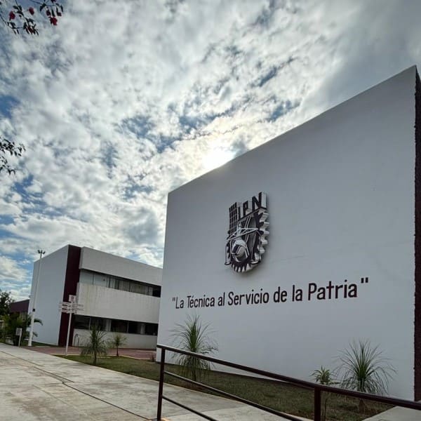 Edificio central en el que se ubica la biblioteca